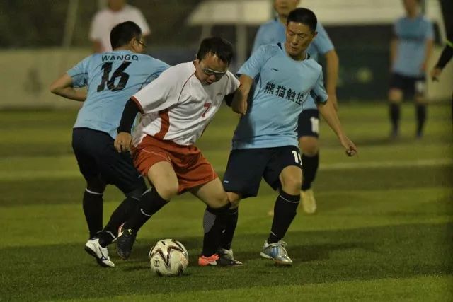 贝尔预测赛季末冠军 欧冠皇马 金球奖姆巴佩